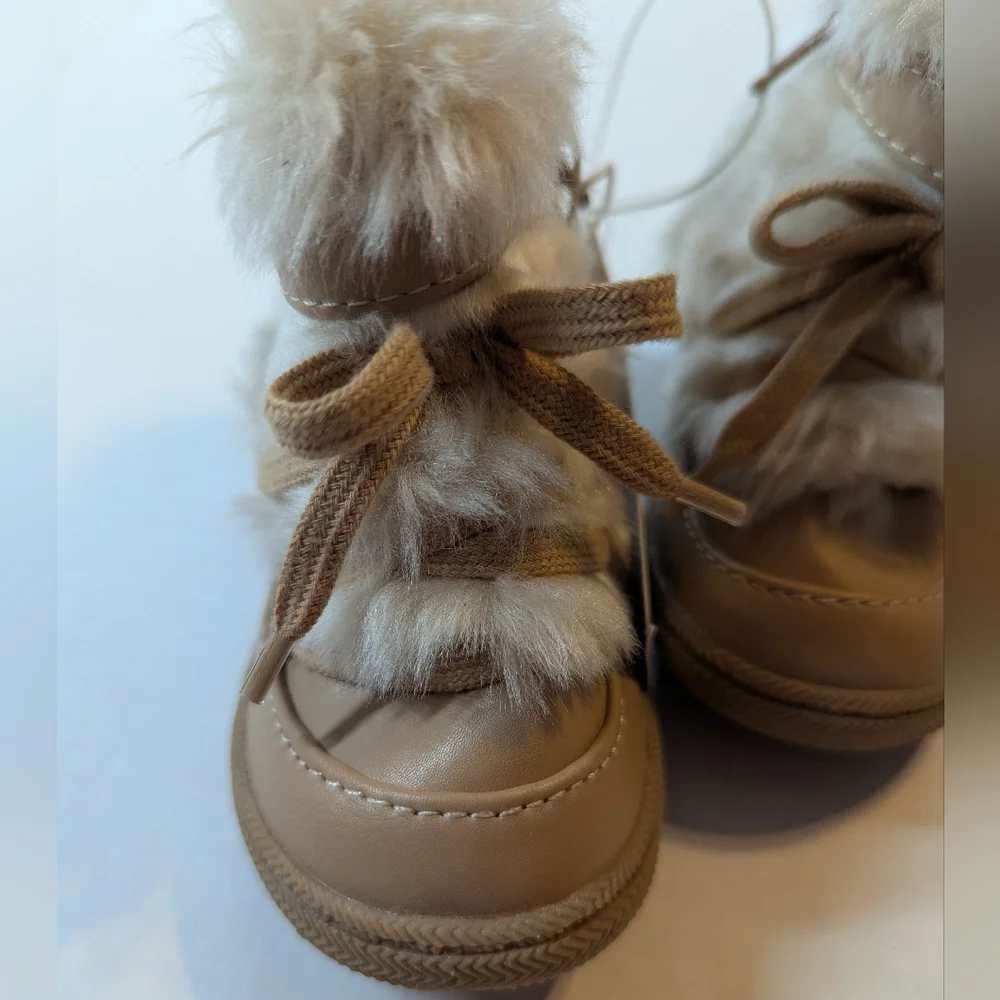 Genuine Kids By Oshkosh Toddler Boots Size 5 BNWT - Picture 4 of 11